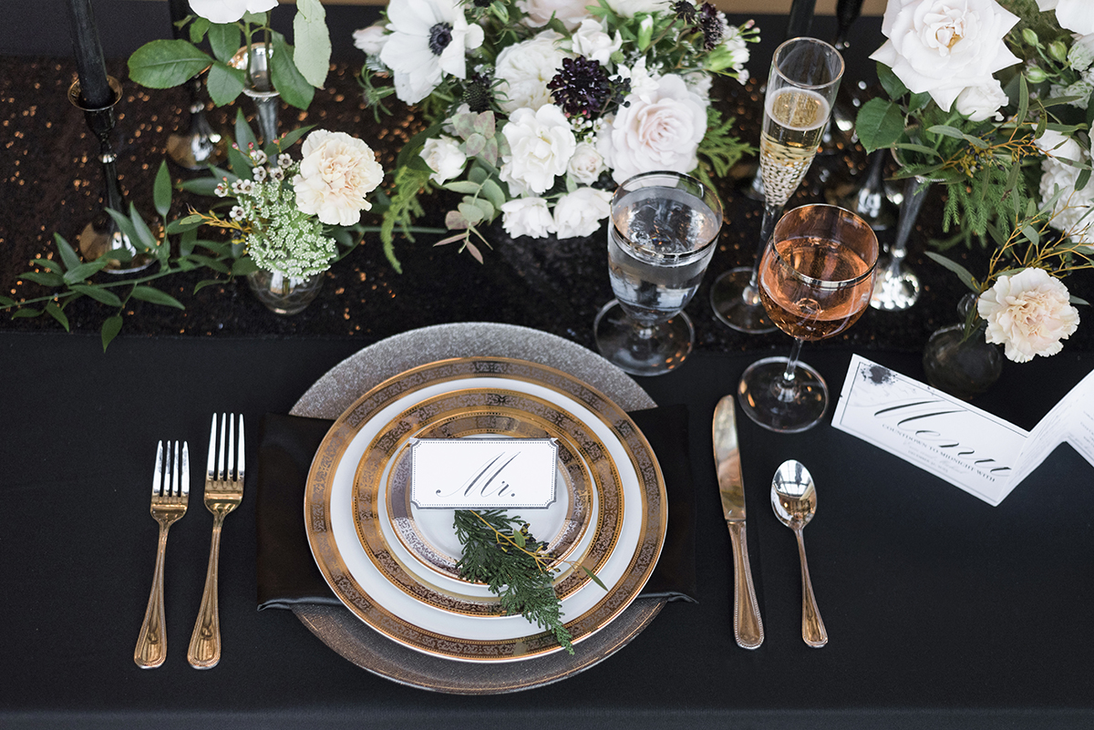 tablescaping - roundhouse wedding