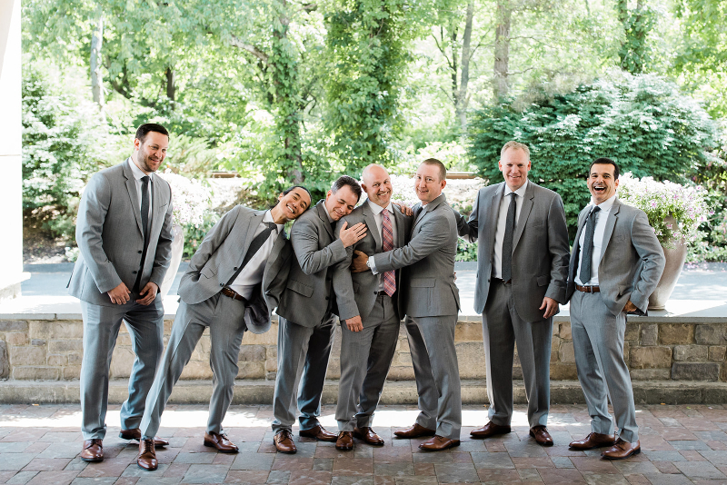 groomsmen wedding photos
