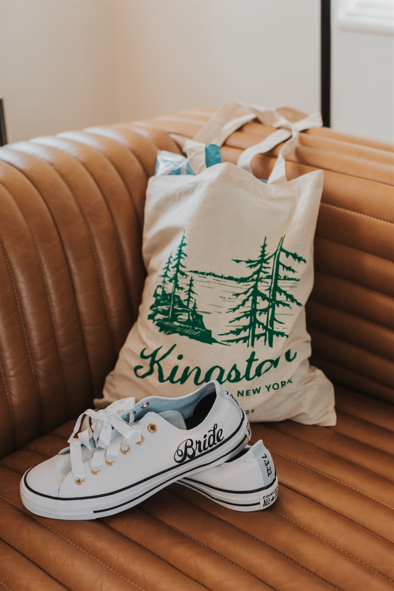 2023 wedding trends - welcome bags