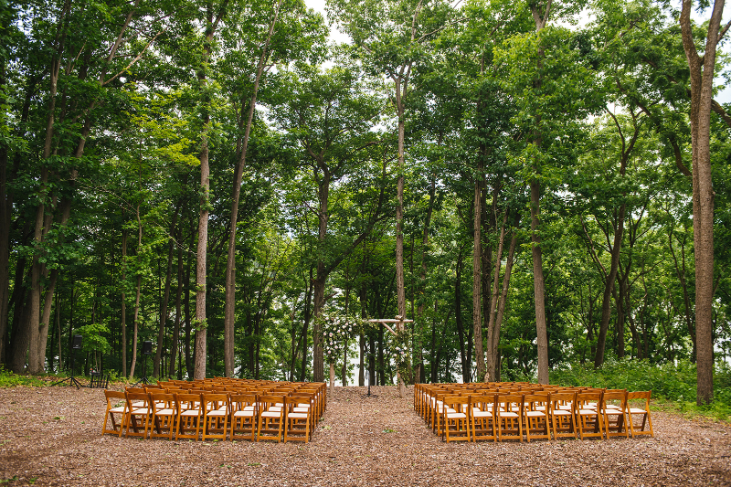 outdoor wedding ceremony at Meadow Ridge 