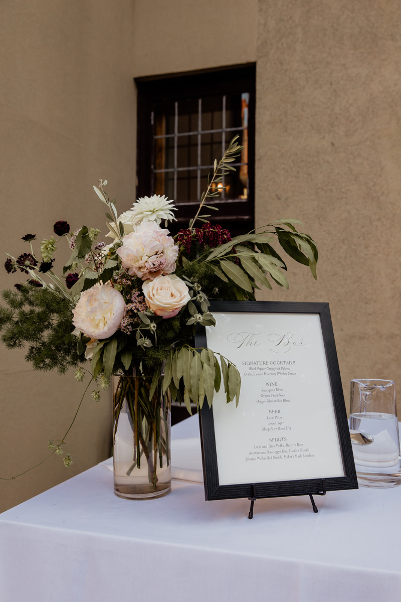 simple wedding decor