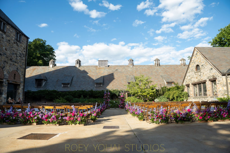 outdoor wedding ceremony at Blue Hill Farms