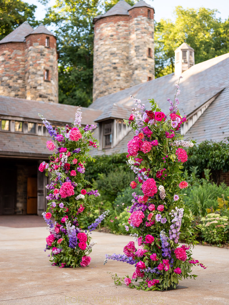 outdoor wedding ceremony at Blue Hill Farms