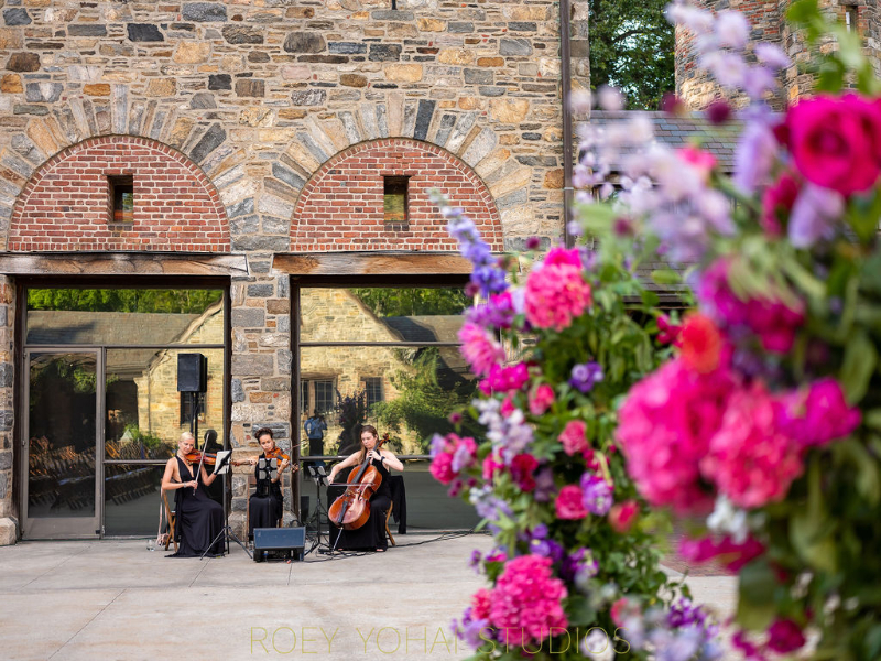 outdoor wedding ceremony at Blue Hill Farms