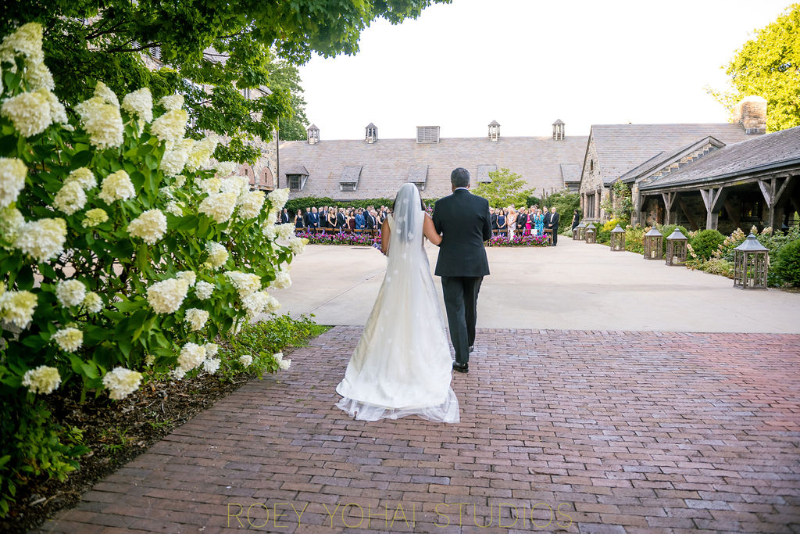 outdoor wedding ceremony at Blue Hill Farms