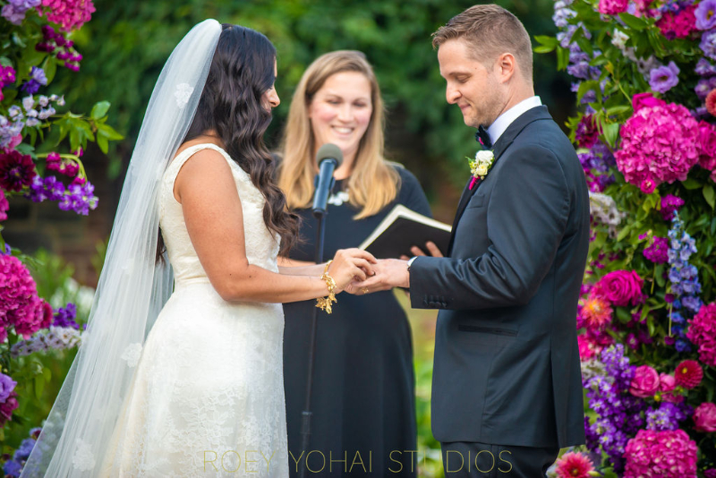 outdoor wedding ceremony at Blue Hill Farms
