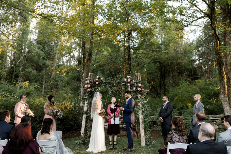 gorgeous outdoor wedding ceremony at Preston Barn