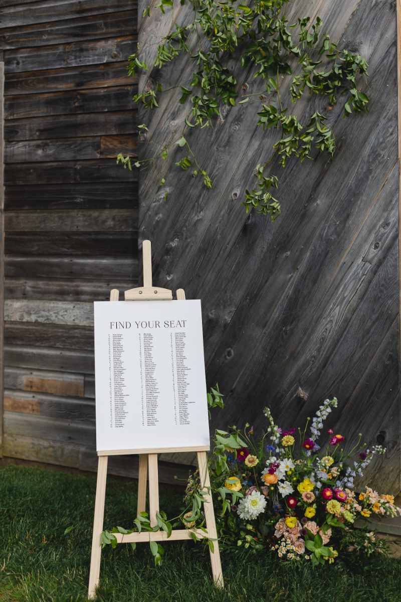 white and black seating chart