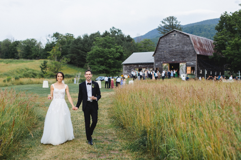 outdoor wedding photos in Catskills