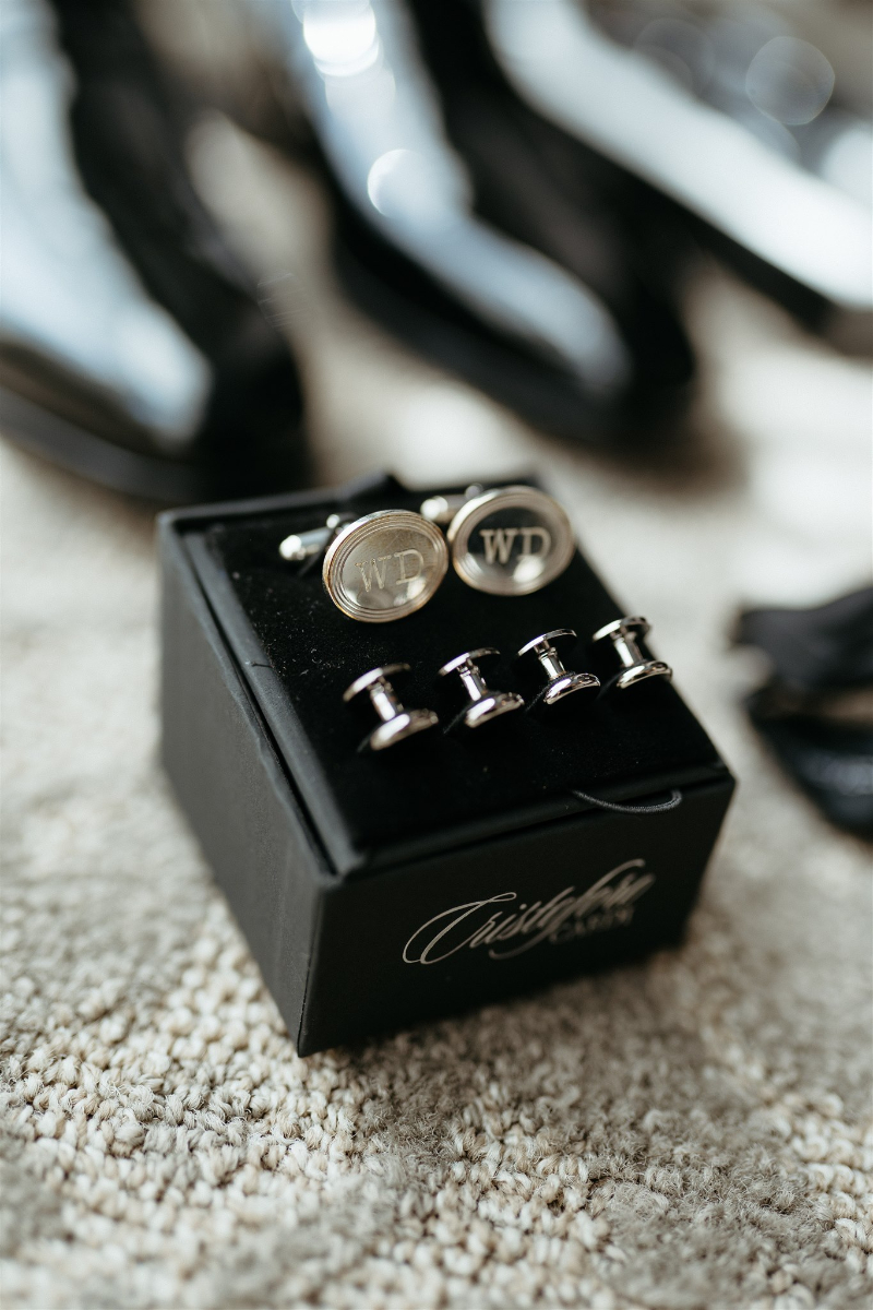 closeup of grooms cufflinks