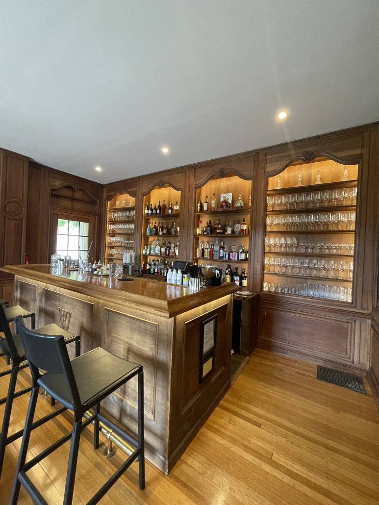 wedding bar at Winbrook wedding venue