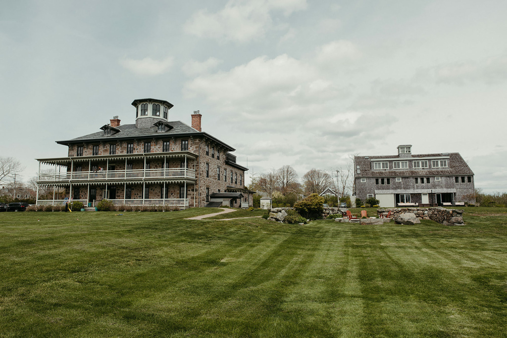 stonehouse inn
