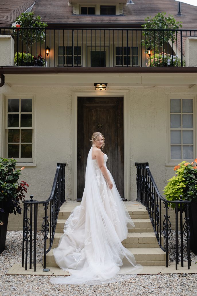 summer wedding at winbrooke wedding portraits