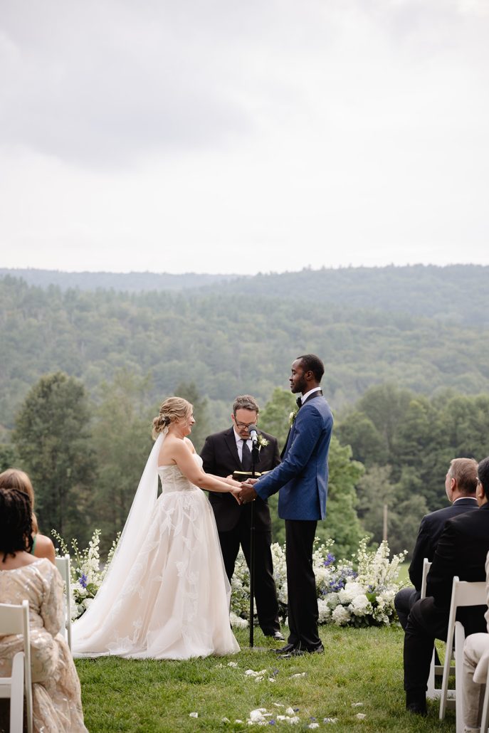 summer wedding at winbrooke wedding ceremony
