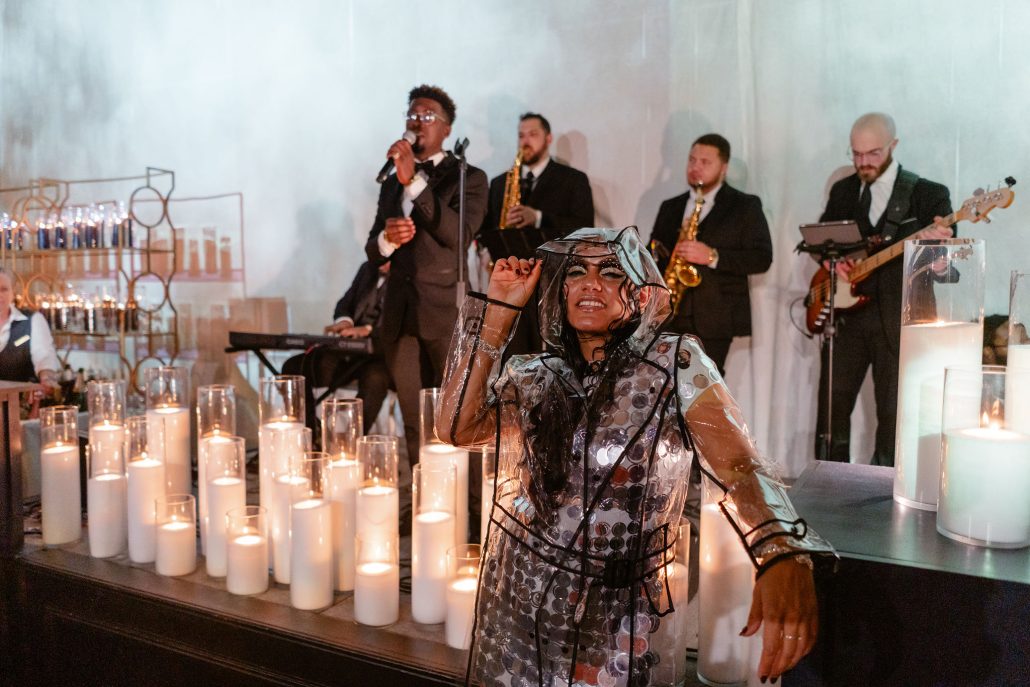 dancing and singers at the Amelia island event