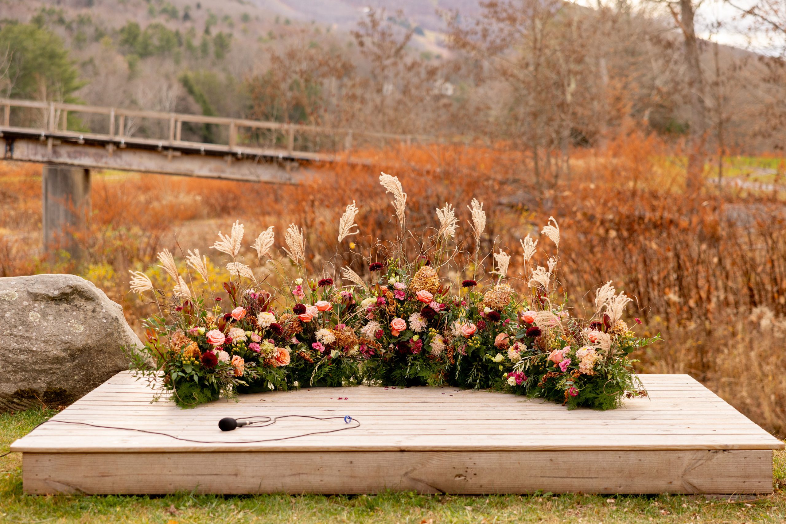 floral decor details at windham wedding